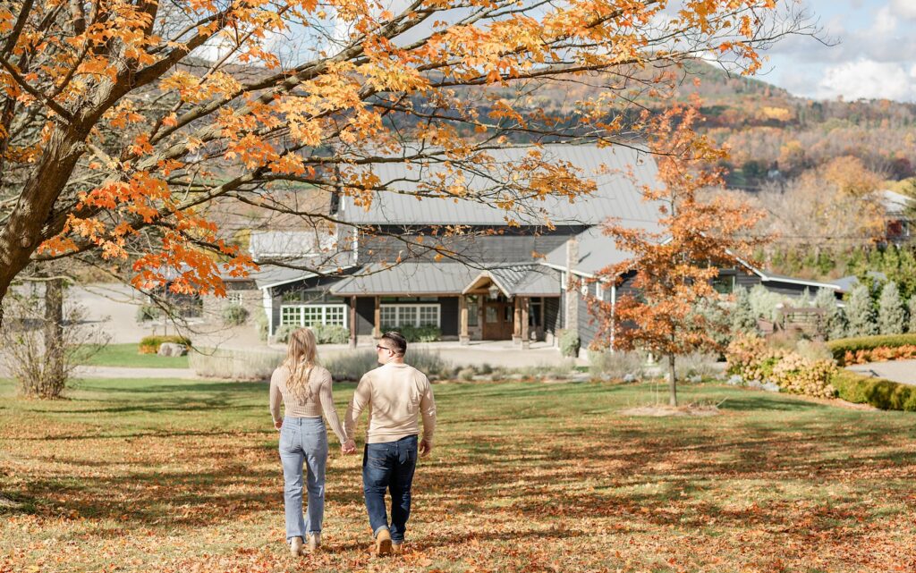 Fall wedding venue at Sablewood in Upstate New York